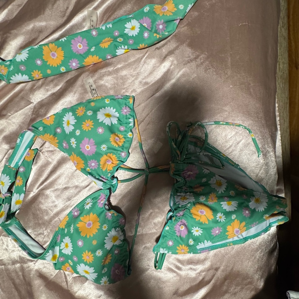 Bathing suits bundle - Picture 6 of 15